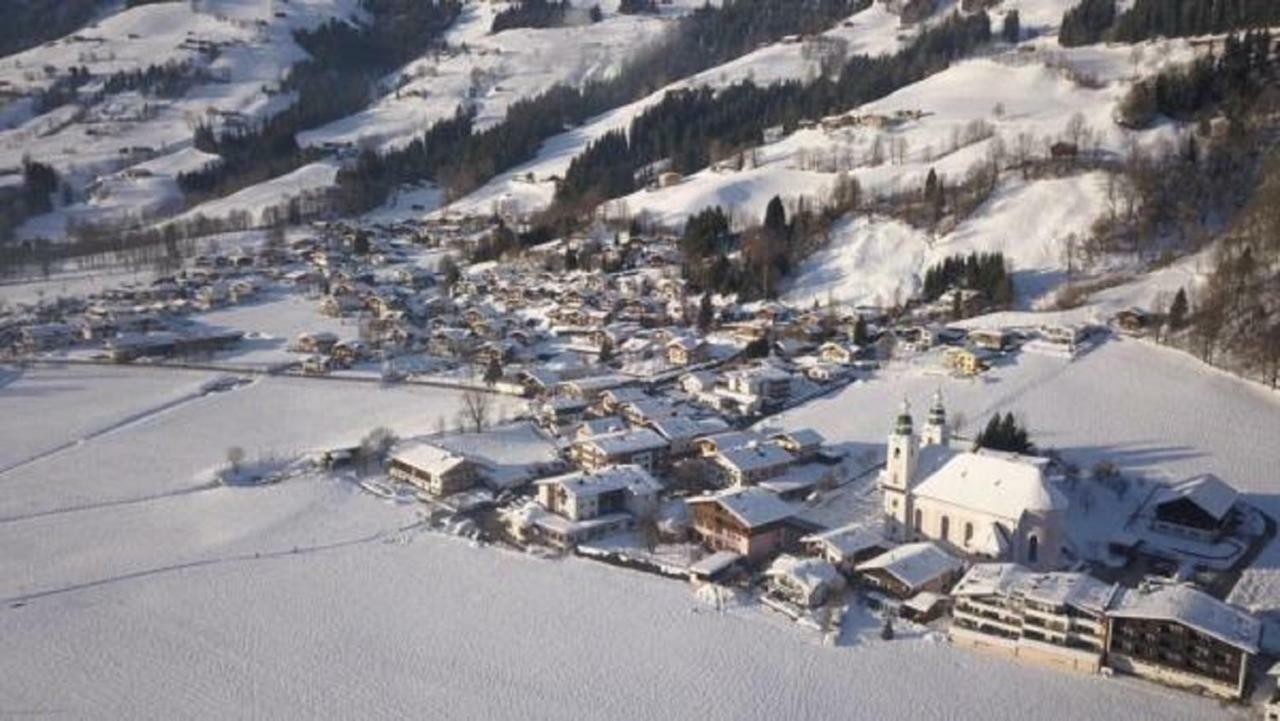 Pension Brixen Im Thale Exterior photo
